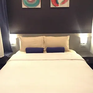 Li Nakpil 3*, Манила Филиппины