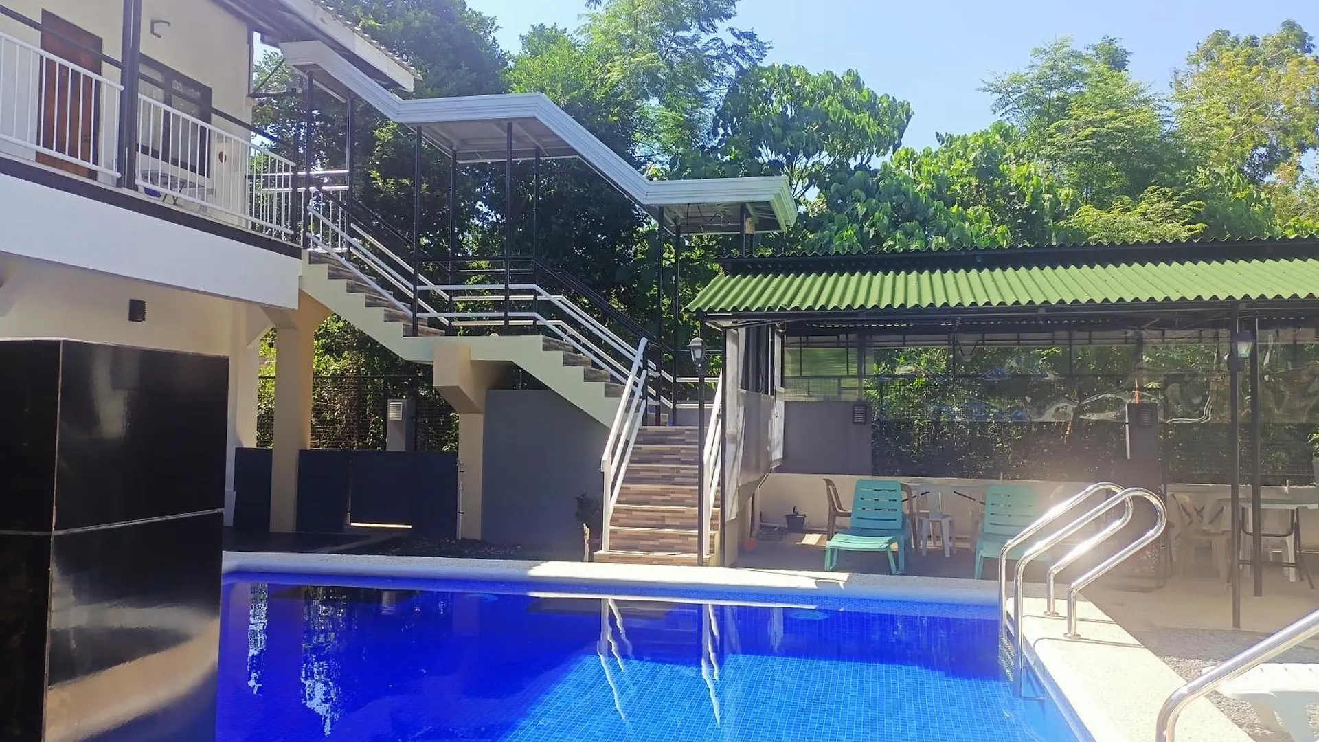 Alona Whitehouses Resort Panglao